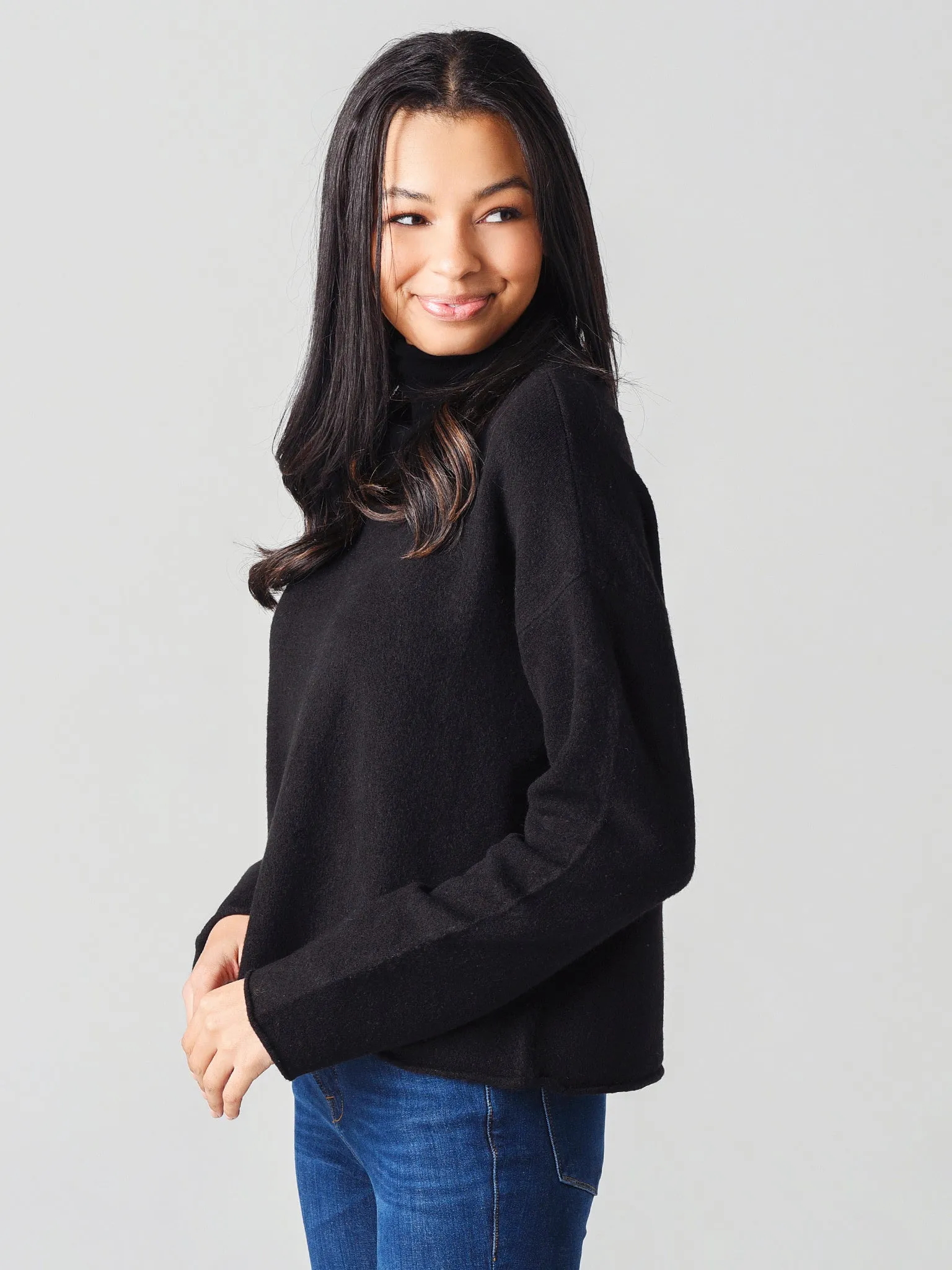 525 Women's Roll Neck Pullover Sweater