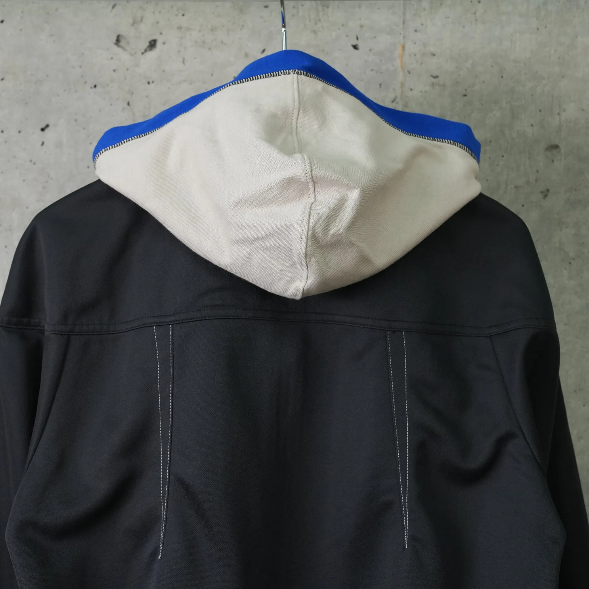 STYRAX TRACK JACKET / 001:ANTHRACITE